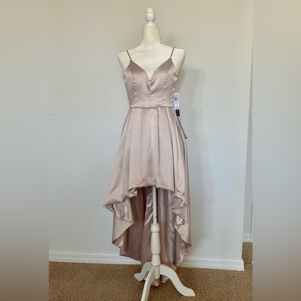 BRAND NEW Macy’s Sequin Hearts Light Pink Dress Size 1